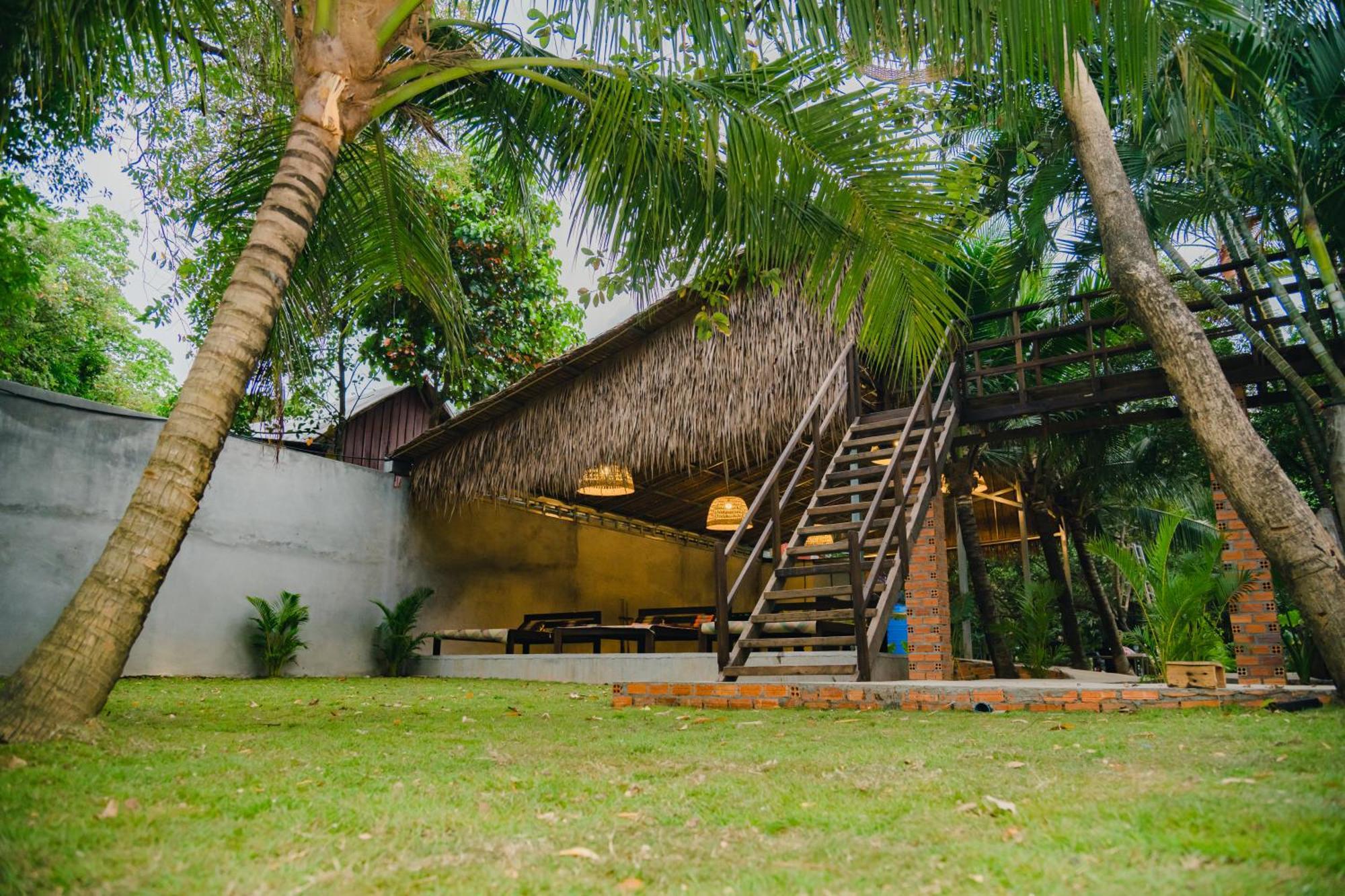 Banyan Tree Hostel カンポット エクステリア 写真
