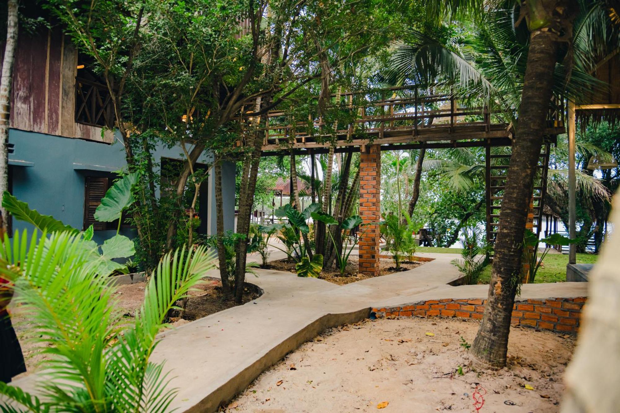 Banyan Tree Hostel カンポット エクステリア 写真