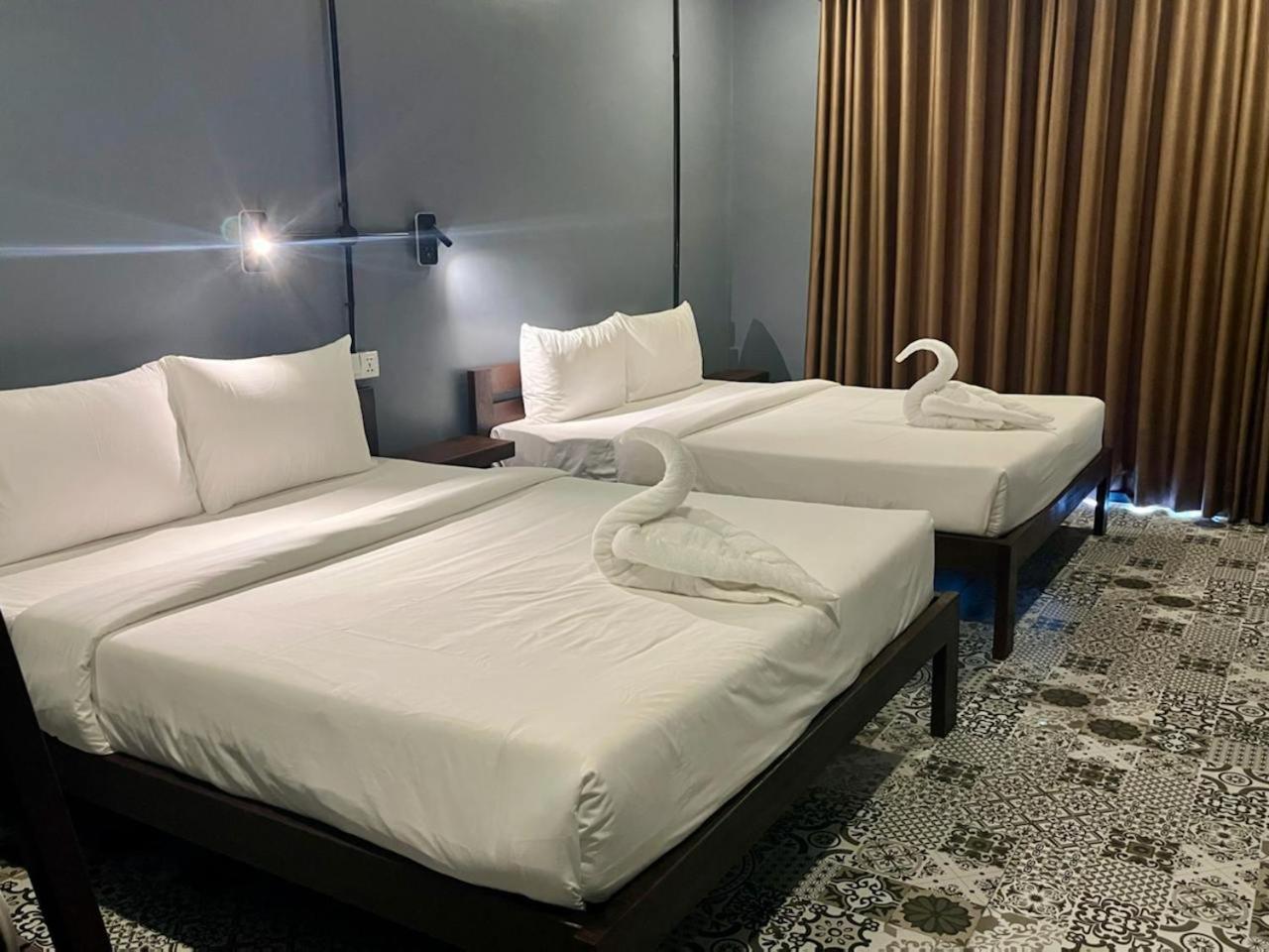 Banyan Tree Hostel カンポット エクステリア 写真