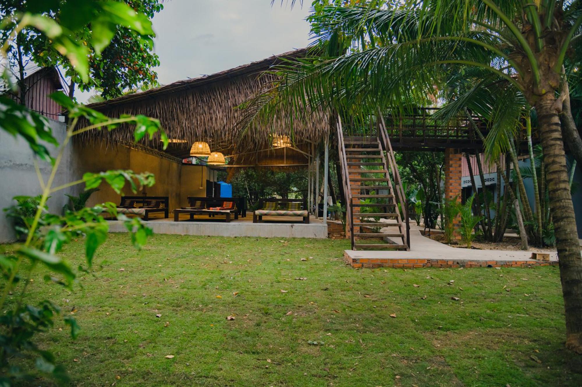 Banyan Tree Hostel カンポット エクステリア 写真