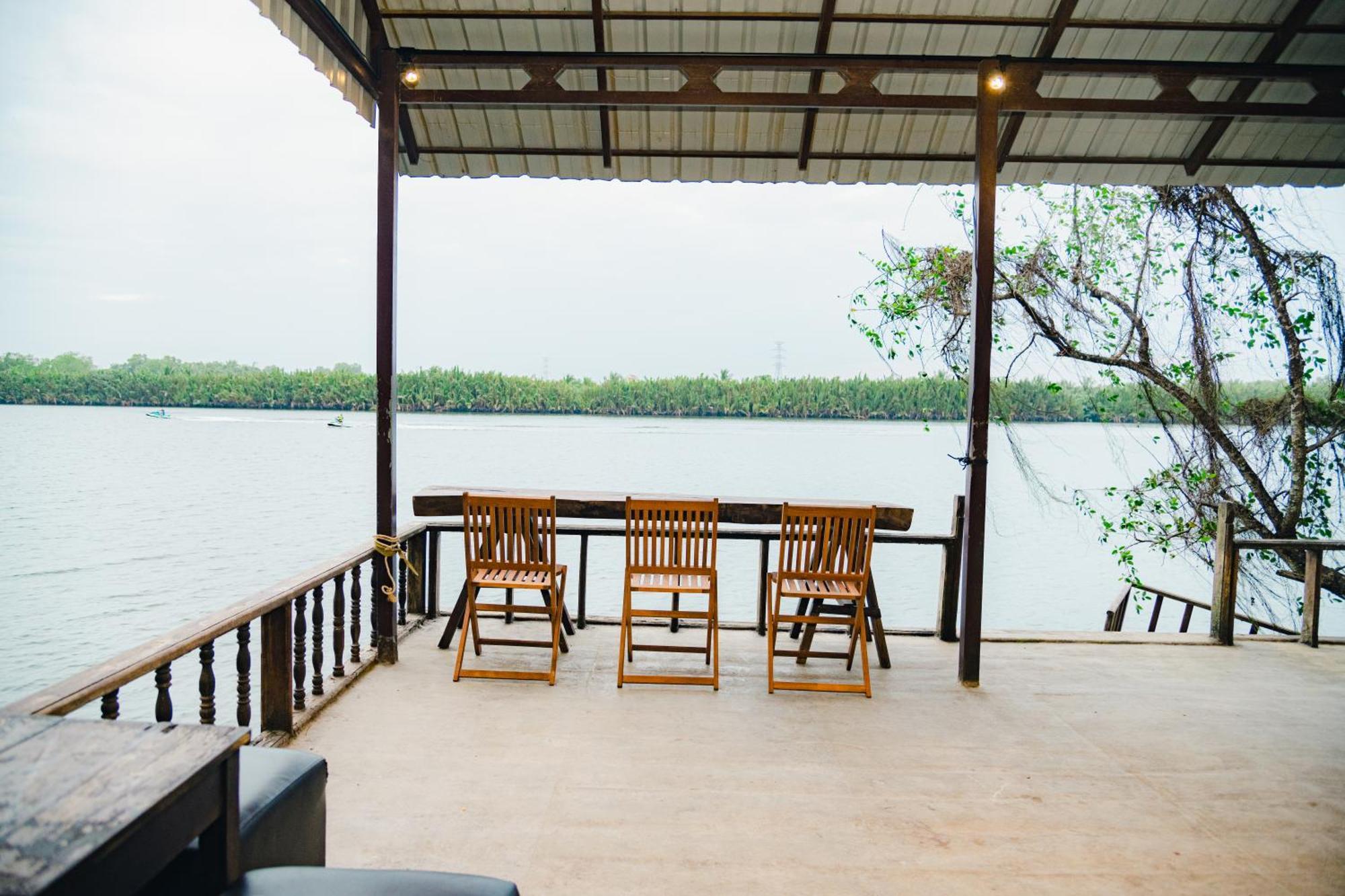 Banyan Tree Hostel カンポット エクステリア 写真