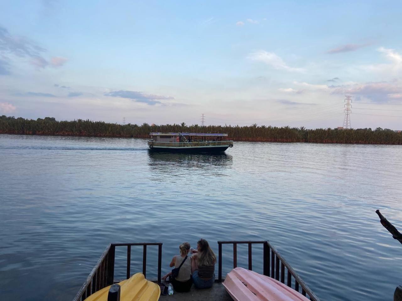 Banyan Tree Hostel カンポット エクステリア 写真