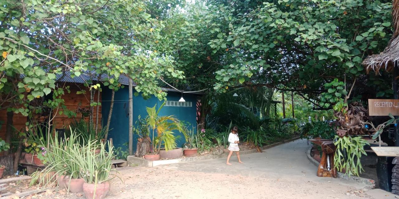 Banyan Tree Hostel カンポット エクステリア 写真